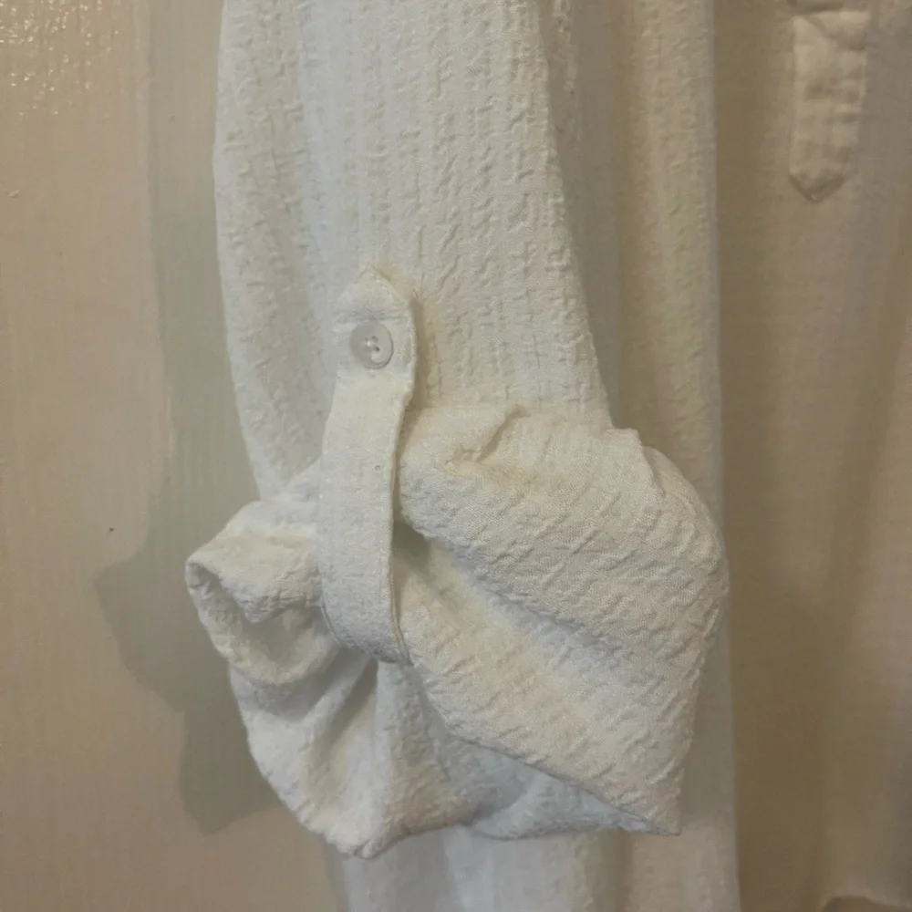 Jane and Delancey Textured White Blouse - Picture 4 of 8
